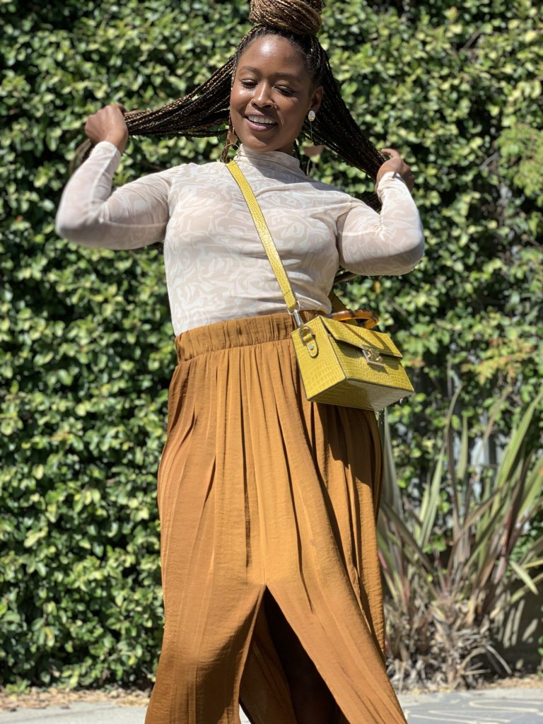 10 Things You May Not Know About Me! Topshop Shirt, Topshop Skirt, Topshop bag, Forever 21 shoes. 