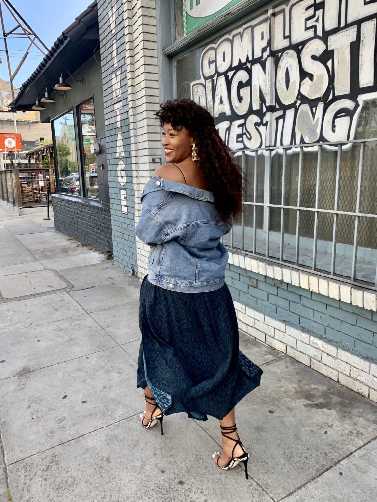 Bay Area Blogger and Personal Stylist Steffanie Monae. Give you great the Best Wigs For Beginners. Tips, Tricks and How To's .